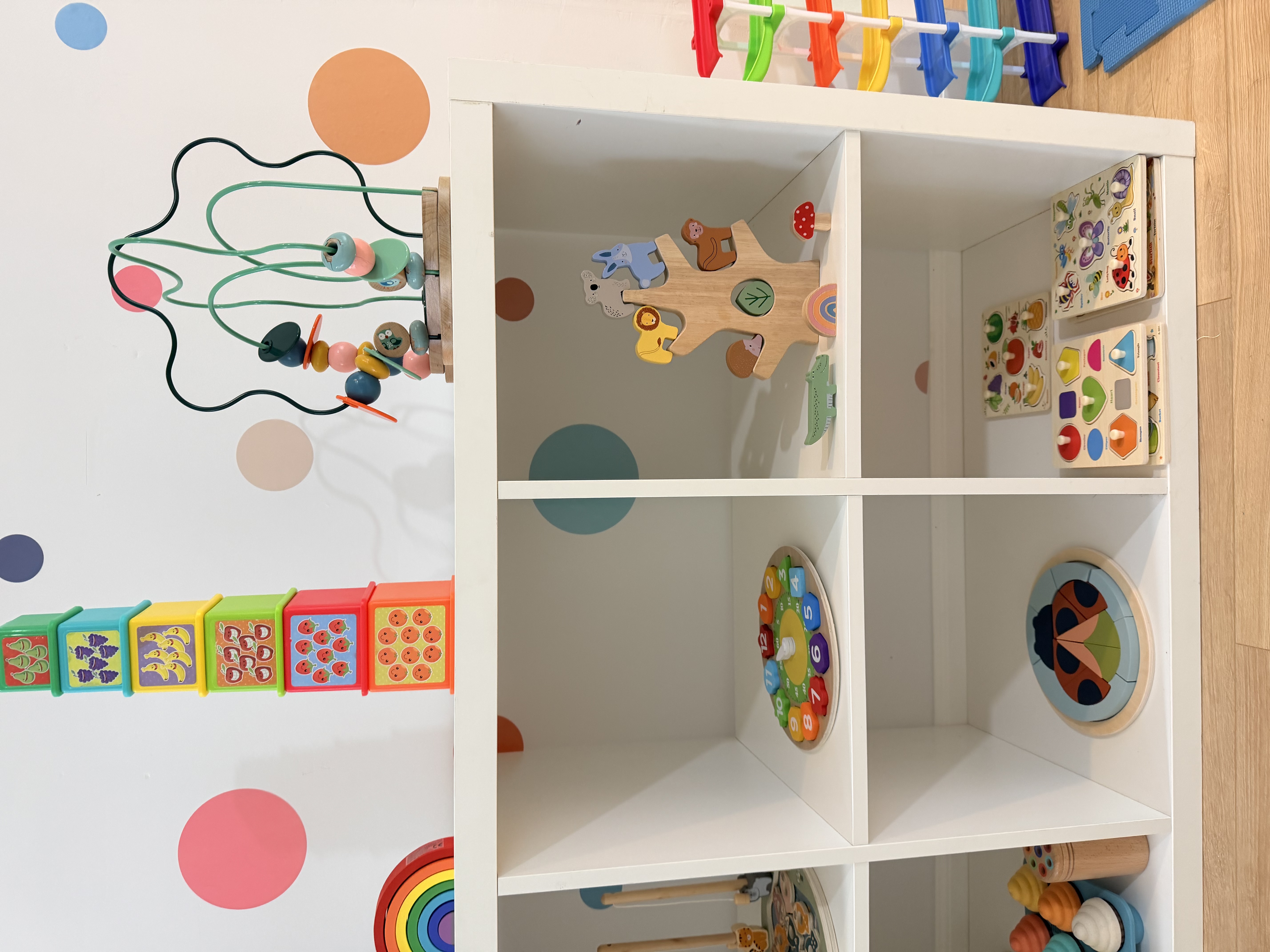 Toy shelf